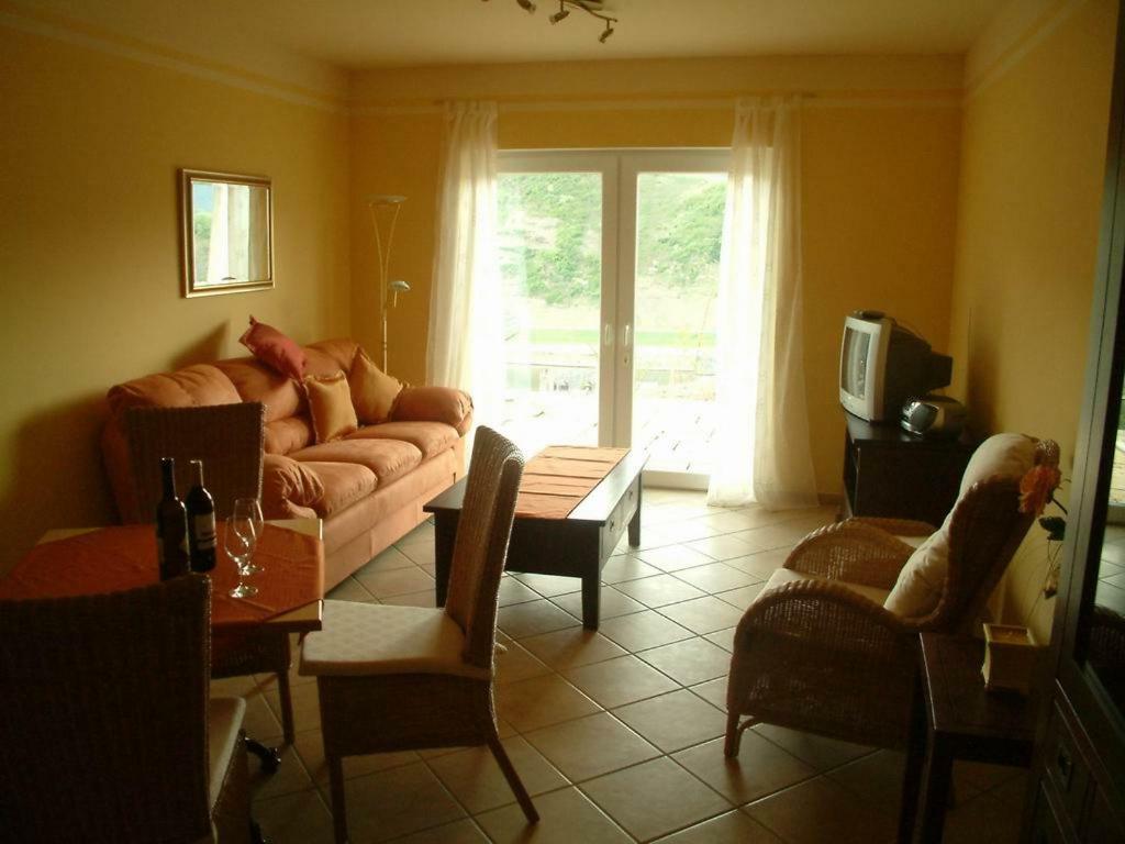 Weingut Amlinger&Sohn Apartment Neef Bagian luar foto
