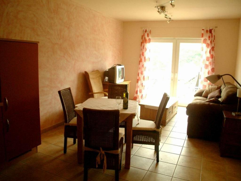 Weingut Amlinger&Sohn Apartment Neef Bagian luar foto
